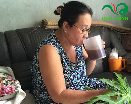 Lá đu đủ đực chữa bệnh gì?