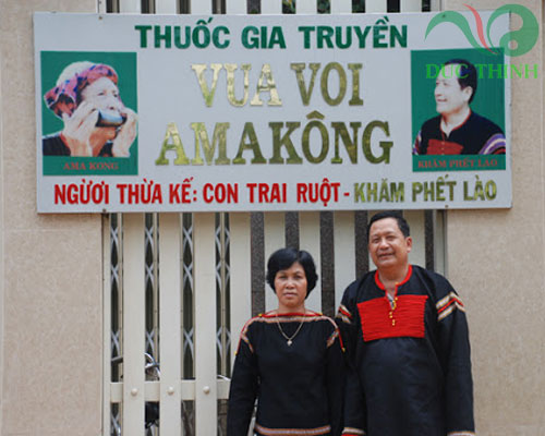 hinh_anh_vo_chong_ong_kham_phet_lao