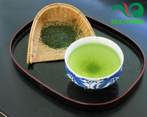 Có phải uống diệp hạ châu bị nổi mụn nhiều hơn để giải độc?