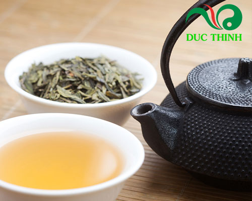 Cách sử dụng cây nhọ nồi chữa đau dạ dày