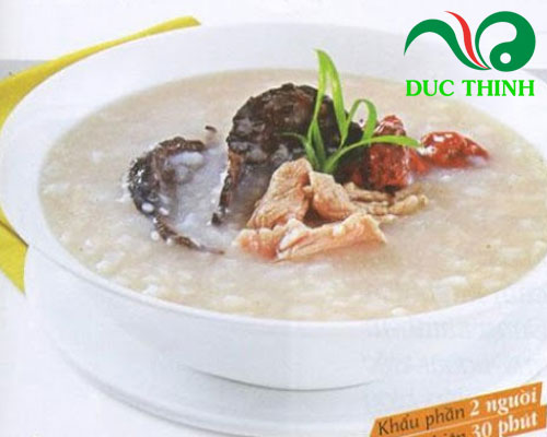 Táo đỏ khô ăn sống được không?